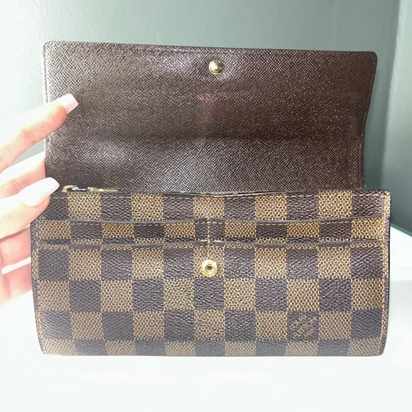 Louis Vuitton Damier Ebene Sarah Wallet CA2077 - Picture 5 of 12